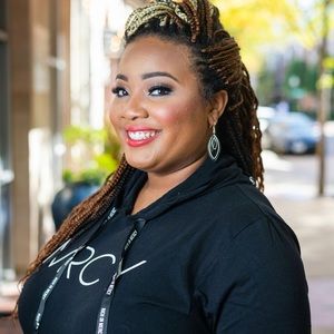 Meet your Posher, Camillia